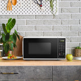 Mainstays 0.7 Cu ft Compact Countertop Microwave Oven, White